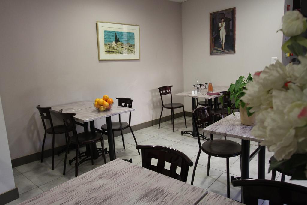 Le Provencal Hotel Тараскон Екстериор снимка