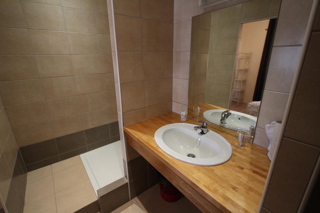 Le Provencal Hotel Тараскон Екстериор снимка